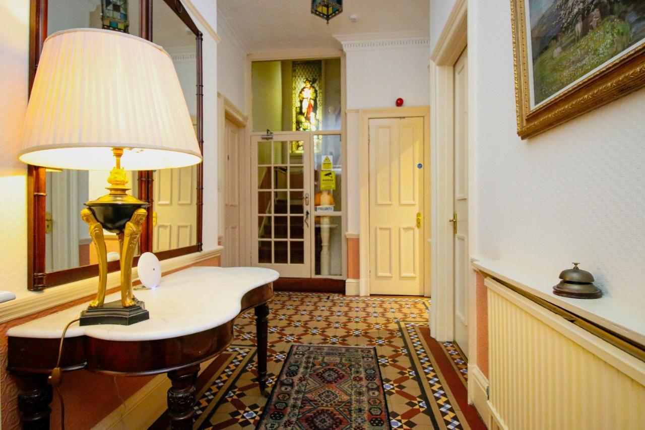 Glasgow Guest House Esterno foto